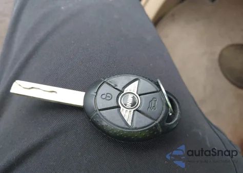 2007 Mini Cooper из США, поврежденный, VIN WMWRF33547TG16758